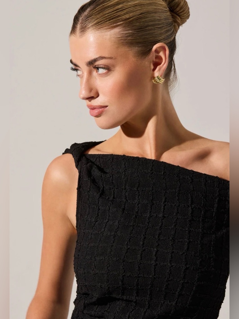 🆕 ASTR The Label | Lindy Textured Off Shoulder Top